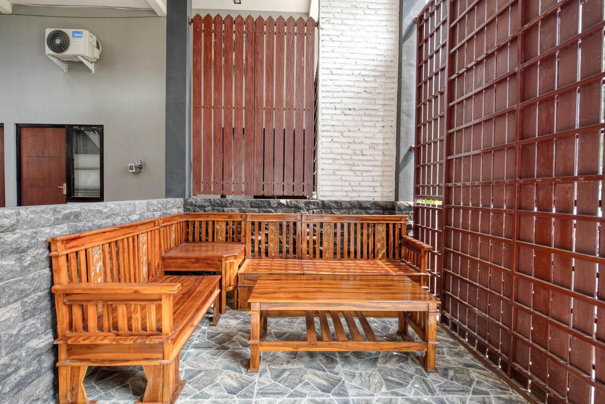Reddoorz Syariah @ Jl. Cengger Ayam Dalam Hotel Malang Exterior foto